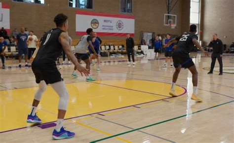 VIDEO: Los Angeles Clippers practice in San Diego County